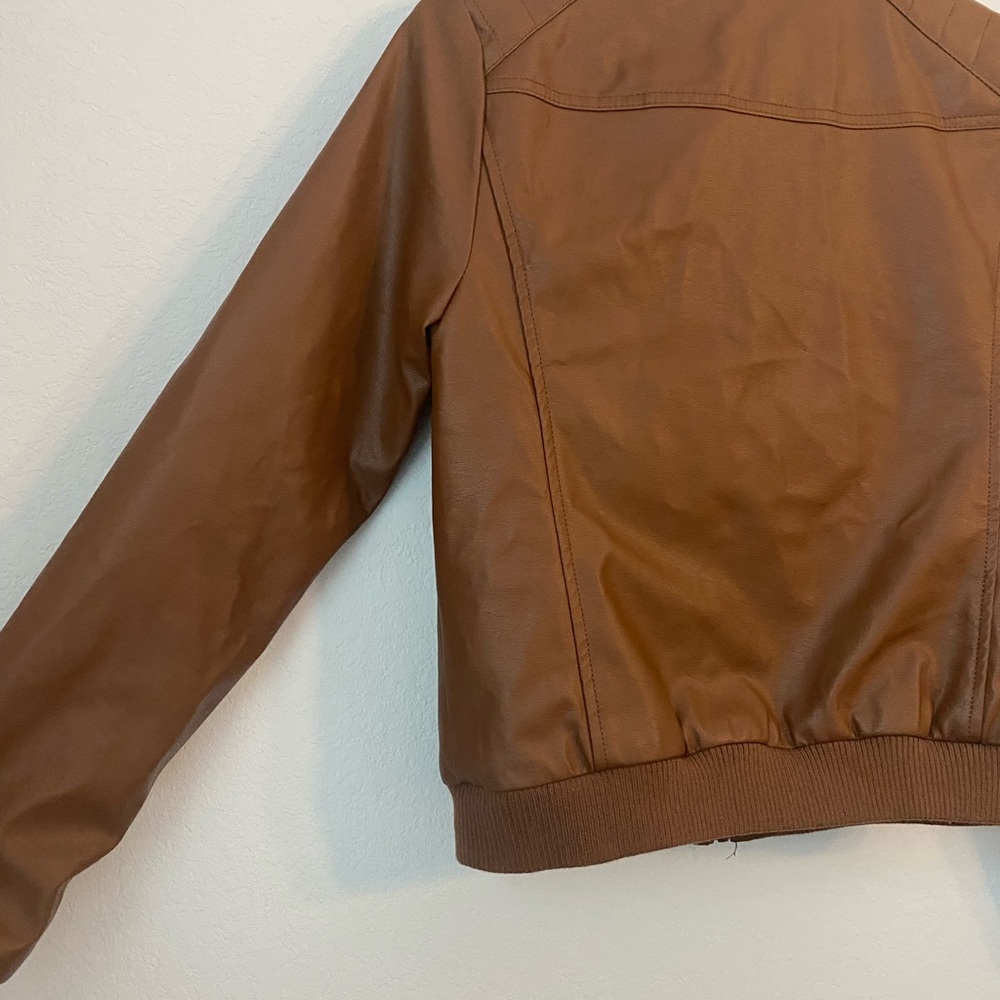 Women's Brown Leather Jacket - Picture 9 of 15